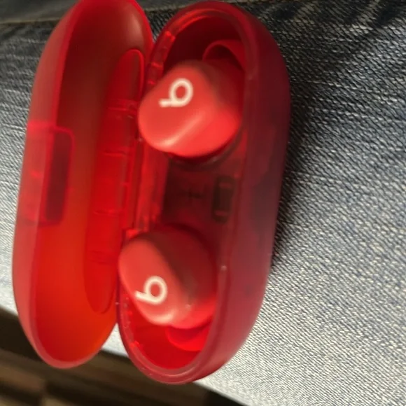 Beats Studio Buds